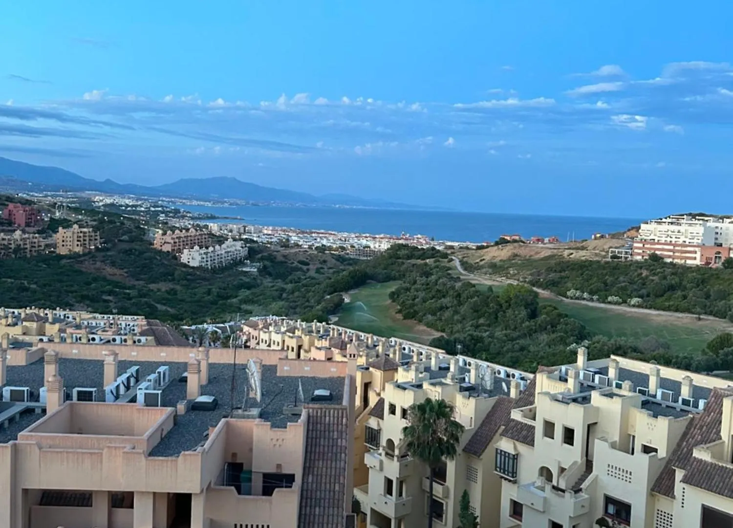 2 Bed Penthouse Apartment Manilva Hiszpania